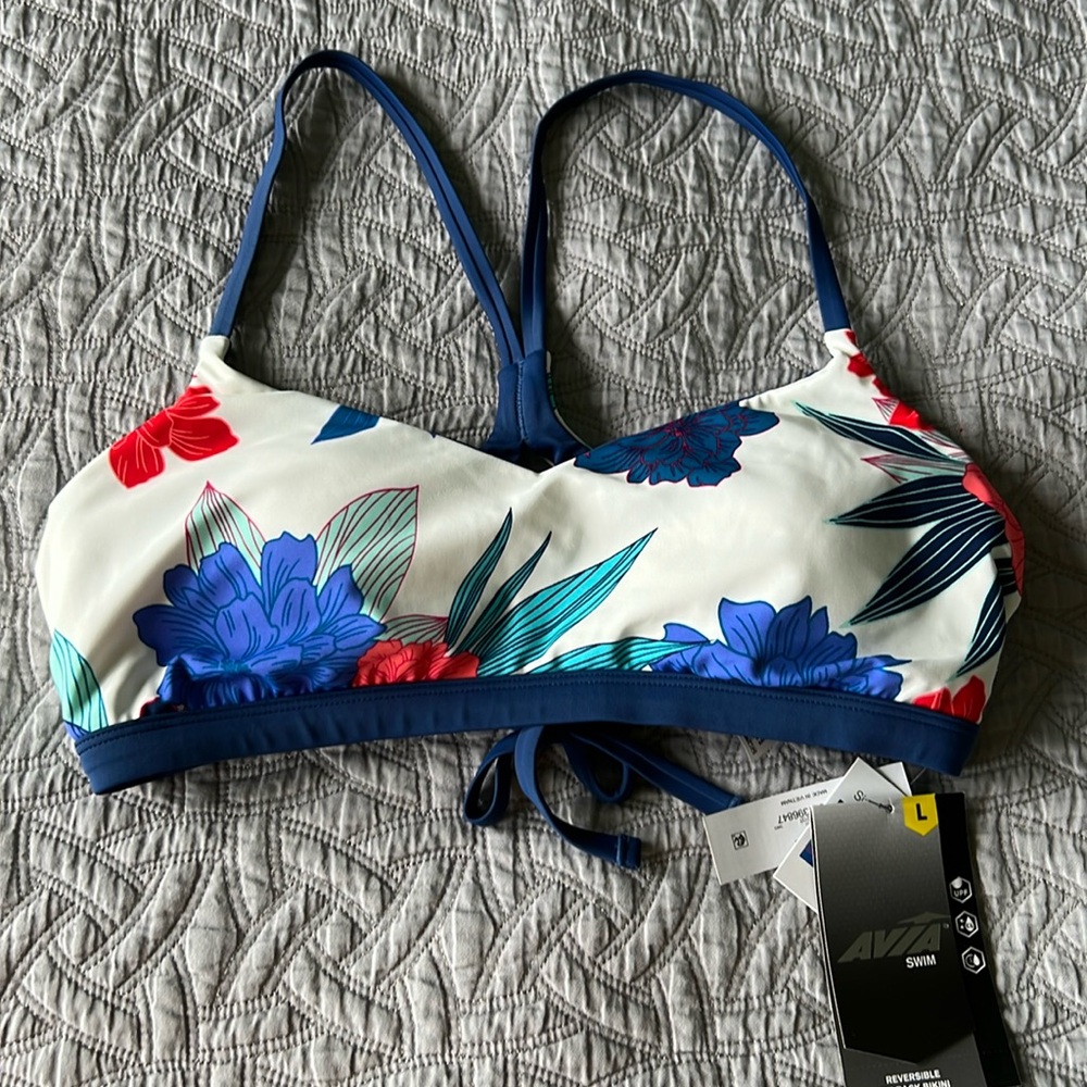 NWT Women’s Avia Reversible Swim Top